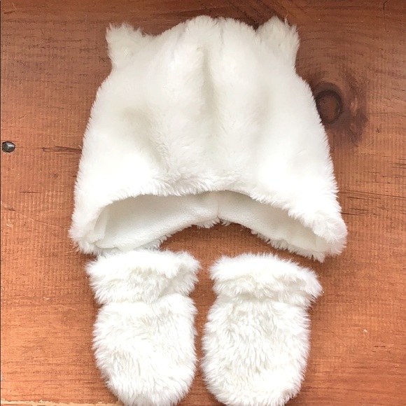 Carter's Other - Baby winter hat & mittens 12-24Months